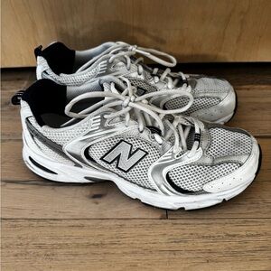 New Balance 530 Women’s Classic White and Gray Running Shoes